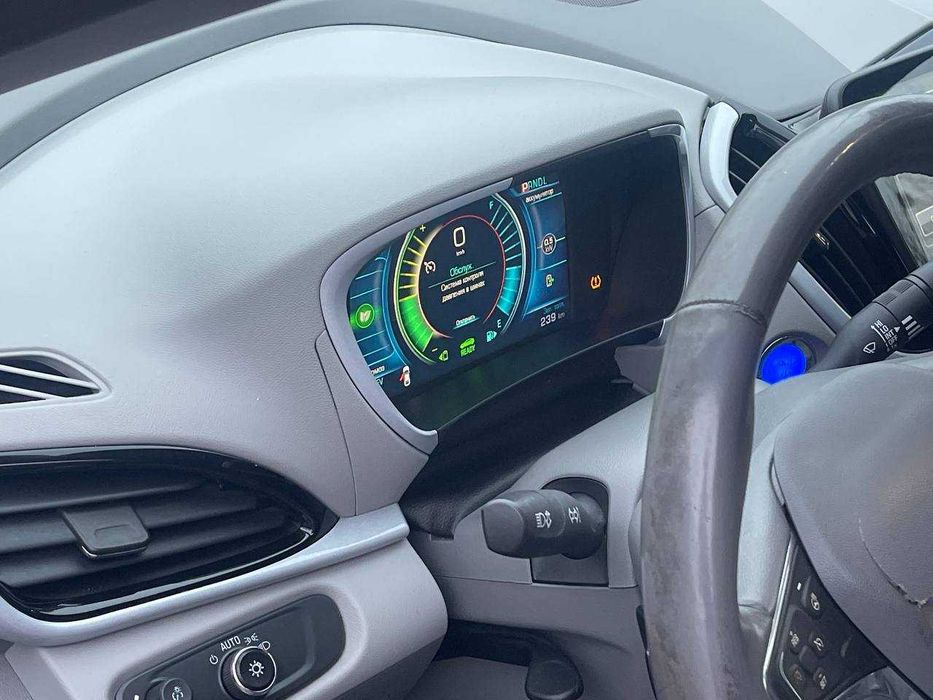 2017 Chevrolet Volt плагін гібрид