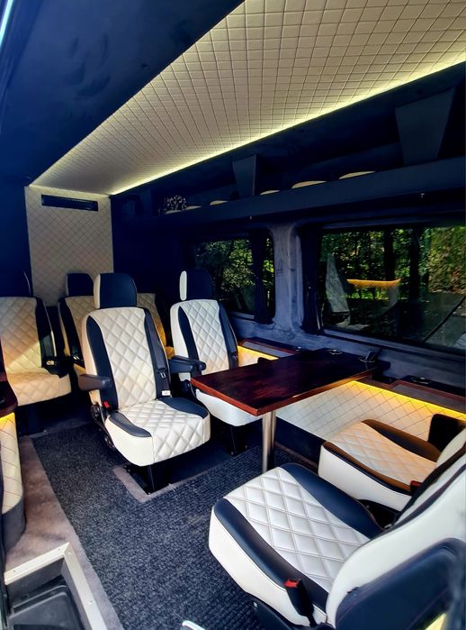 Mercedes sprinter VIP przewóz osób transfery LOTNISKO transport koncer