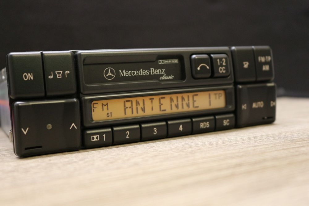 Radio Becker Classic MERCEDES R107 W126 W201 R129 W140 w123 w202 w210 ...
