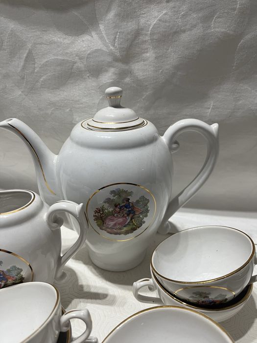 Louçarte Complete Dinnerware Set427807674047539201