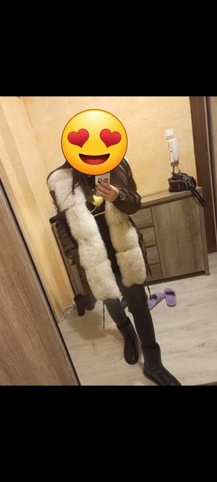 Парка колір хакі