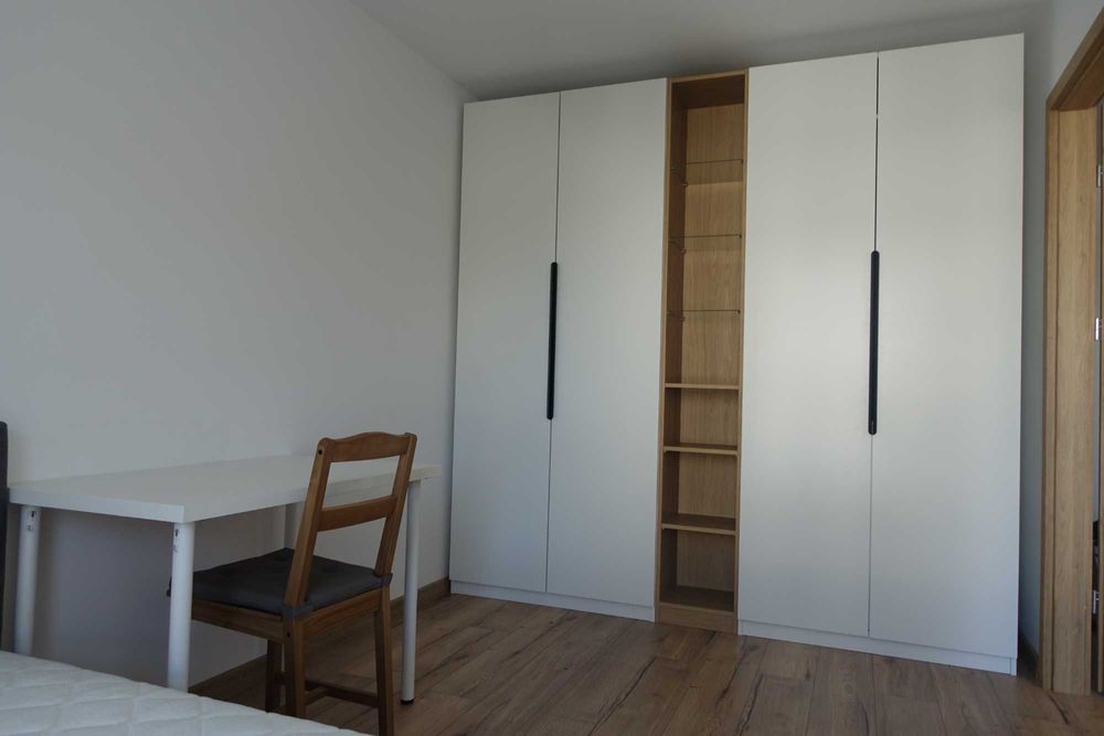 Stylowy apartament z ekranem kinowym – 6 sierpnia 19A