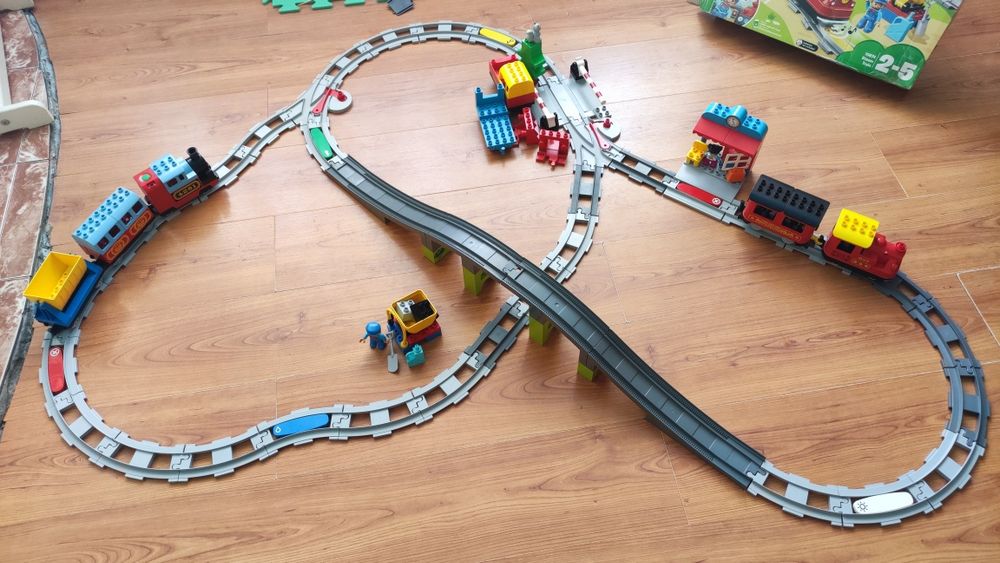 LEGO DUPLO Залізниця з потягами, мостом, та ін.