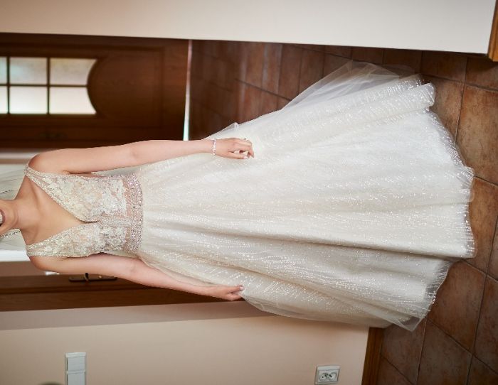 Suknia ślubna literka A