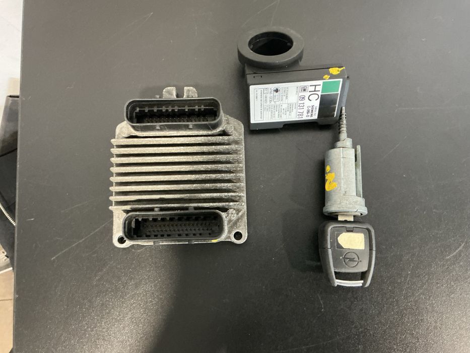 Kit imobilizador com chave  /Centralina motor opel 1.4 16v