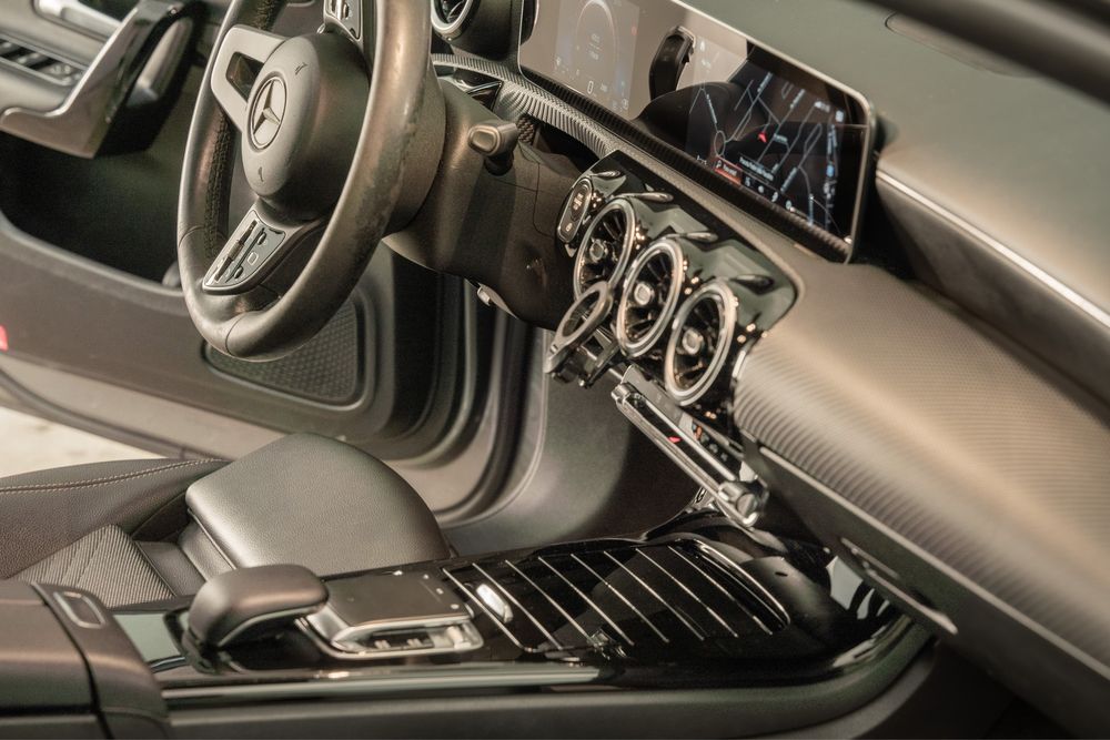 Mercedes A180d Auto ** Desde 279€ Mês**