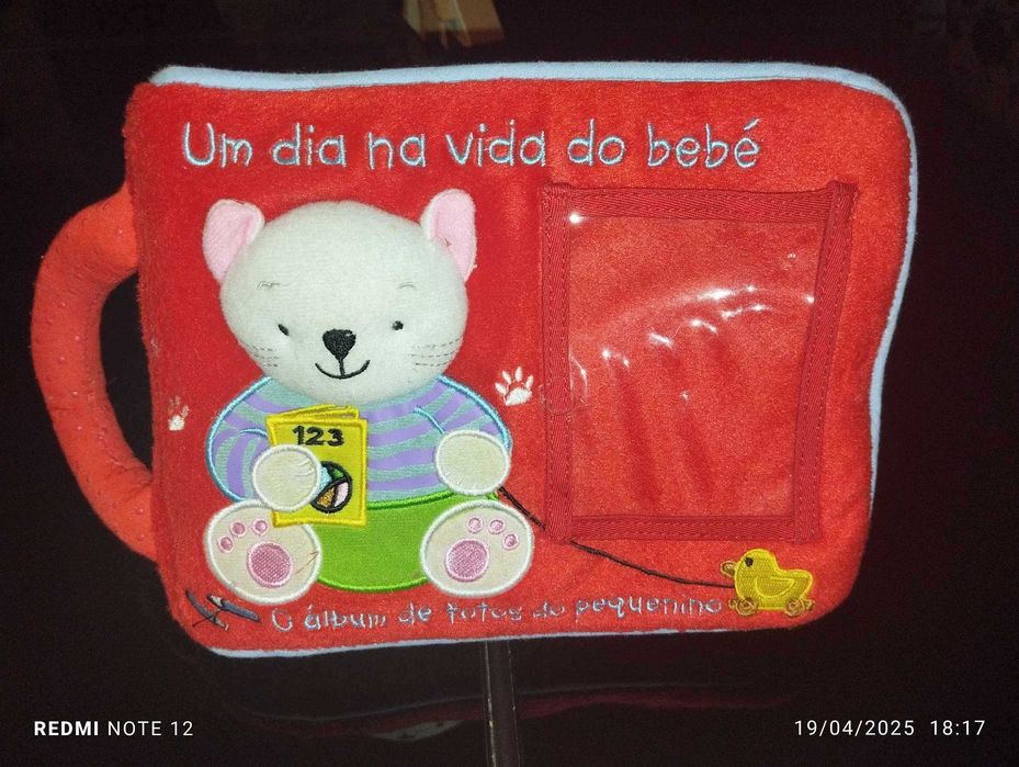 Albúm de fotos "Um dia na vida do bebé"