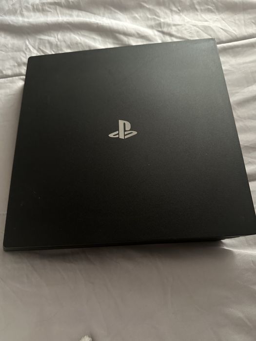 Ps4 pro como nova!