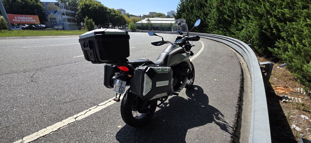 Moto Guzzi v85tt 2023 urgente