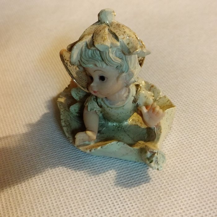 Old resin angels/dolls64585434140801121