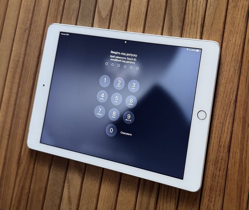 Планшет Apple IPad A1823 с поддержкой SIM-карты !!!