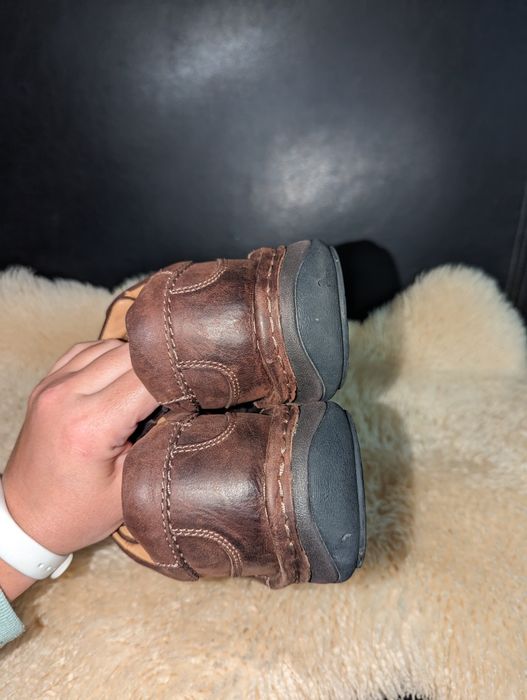 Clarks туфлі 39-39.5 р по устілці 26 см ширина 9 в дуже хорошому стані