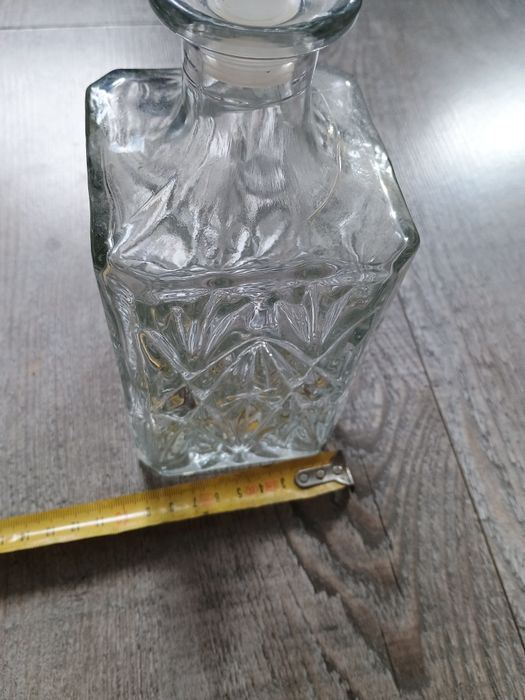 Karafka szklana.