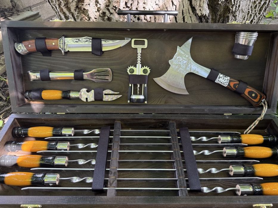 Шампура для шашлику в дерев'яному кейсі на подарунок чоловікові