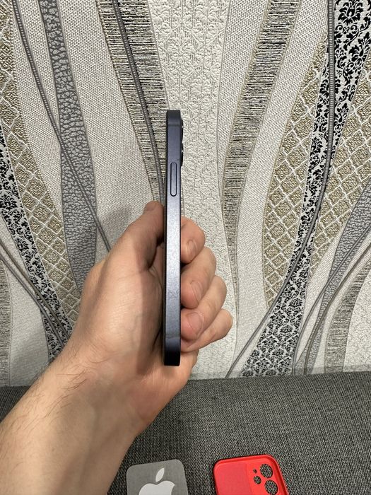 Iphone 12 mini в идеальном состоянии.