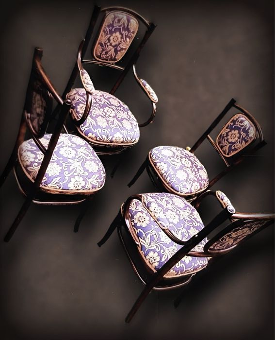 Комплект з двох стільців та двох крісел Венських після реставрації !