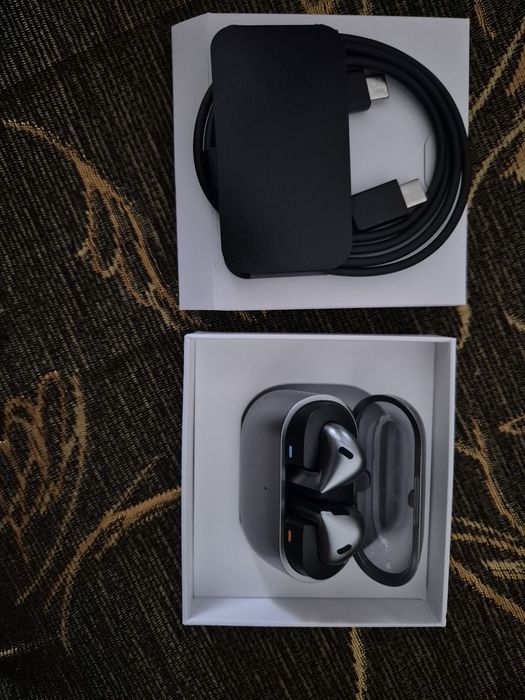 Продам нові навушники Samsung Galaxy Buds3