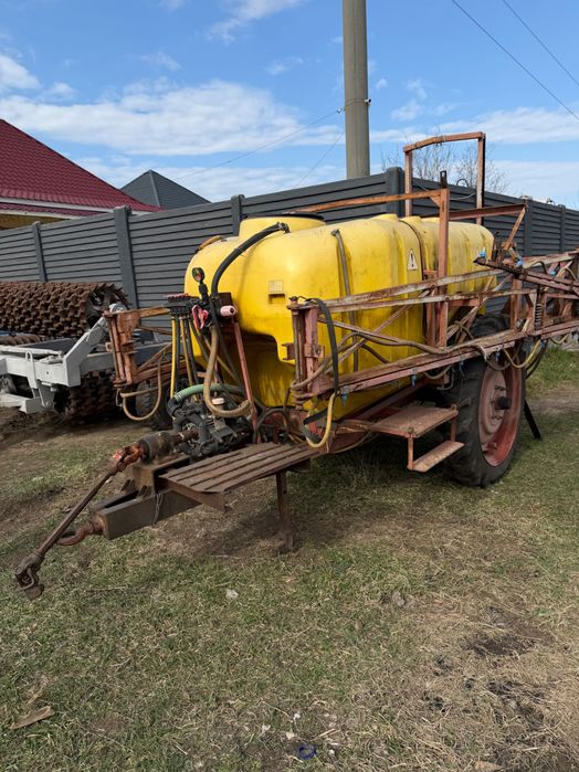 Продам опрыскиватель Оп 2000