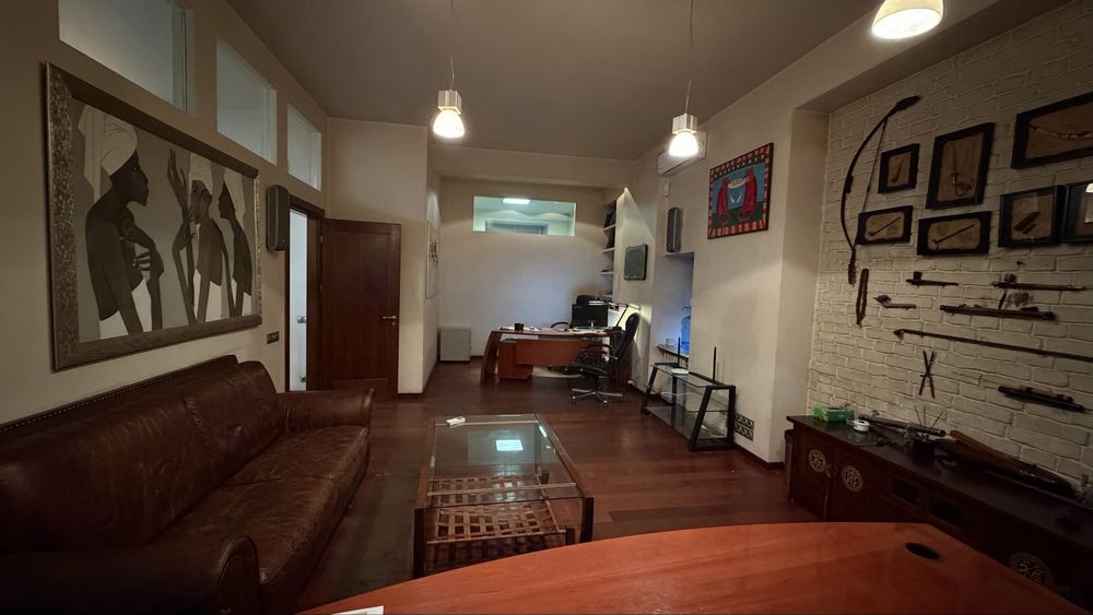 Саксаганського 58,  центр  Київа, представницький офіс