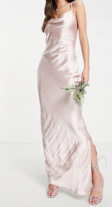 Satynowa sukienka maxi