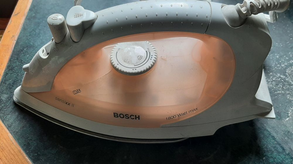 Утюг  Bosch sensixx ll