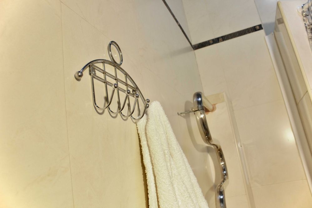 Улучшеный хостел вблизи улицы Льва Толстого/ СВЕТ по 24 часа в сутки!