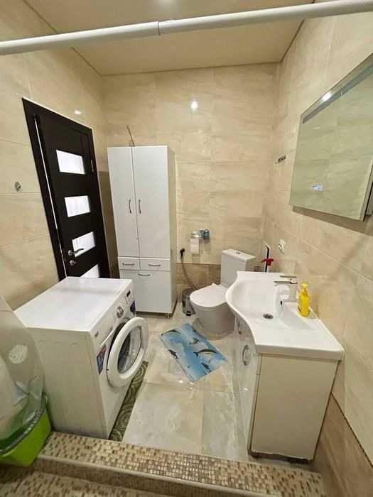 Продаж 2к квартири євроремонт в новобудові з АО 65м2