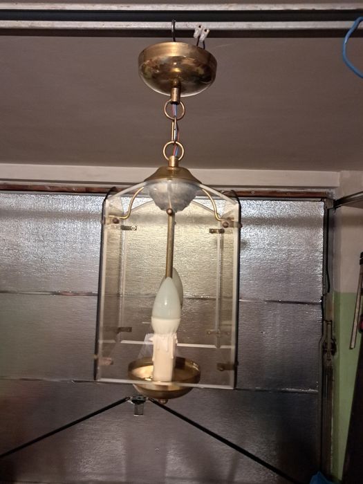 Lampa mosiezna . Wiszaca na 2 zarowki