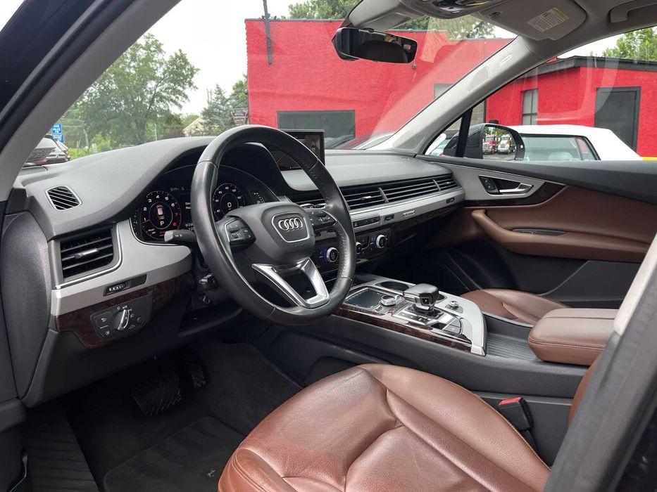 Audi Q7 45 TFSI quattro Premium Plus      2019