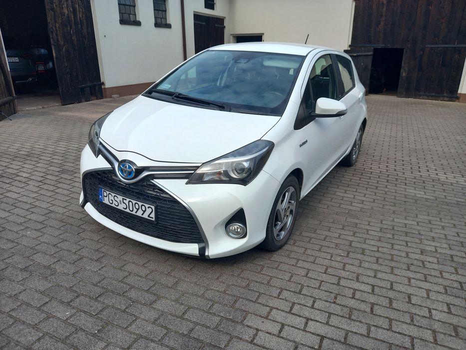 Toyota Yaris Hybryda 2017