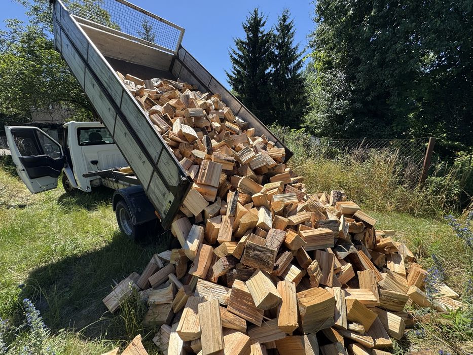 Drewno opałowe kominkowe klapki i palety