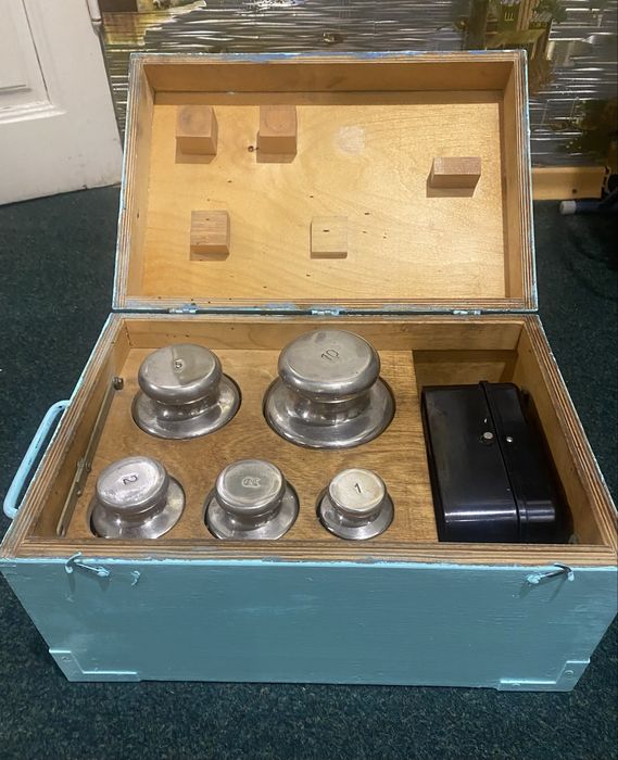 Набір гирь  Г-3-21111,10,  3клас F 2 -еталонніі-20 кг