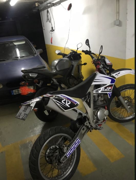 Vendo AJP PR4 200