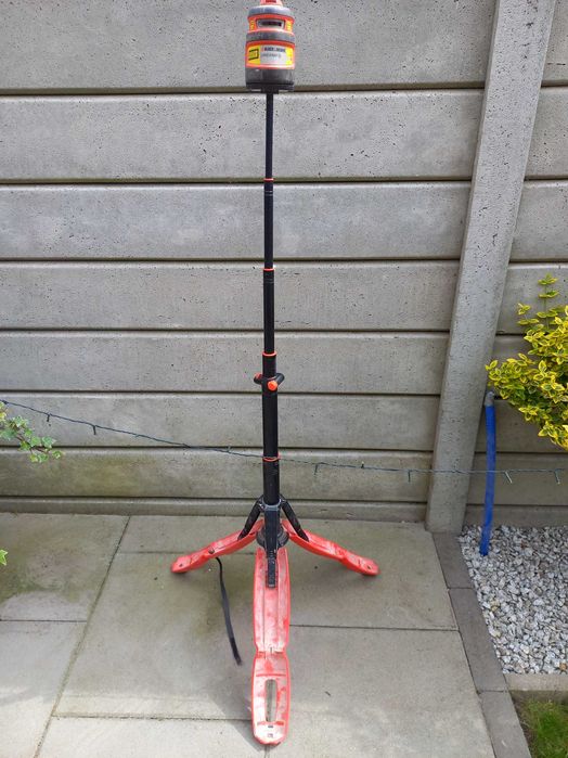 Poziomica laserowa Black&Decker LZR4 360°