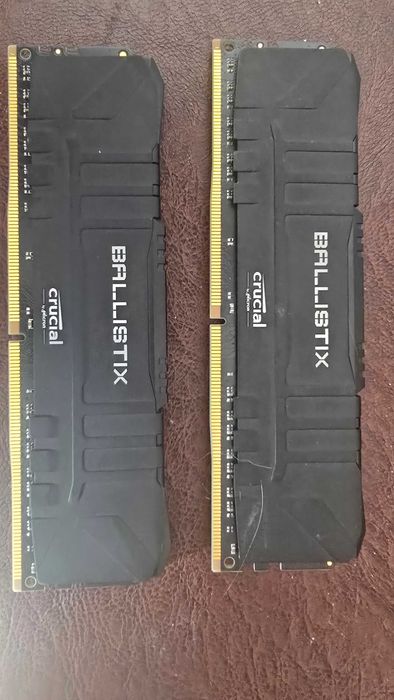 Crucial Ballistix Black 16GB [2x8GB 3200MHz DDR4 CL16 DIMM]
