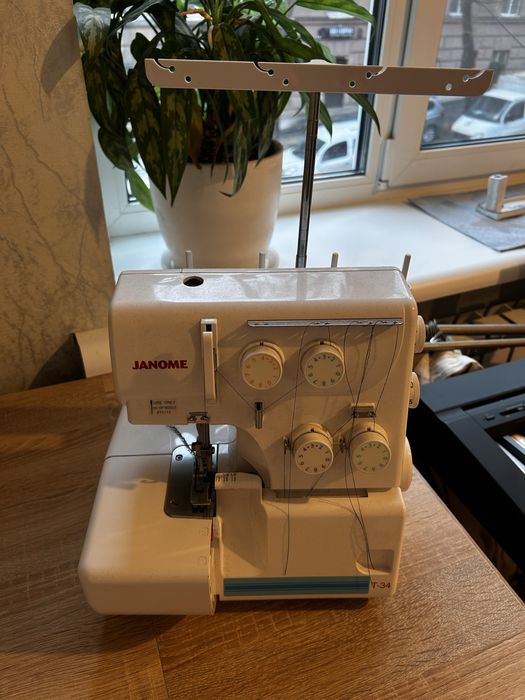 Оверлок Janome T-34