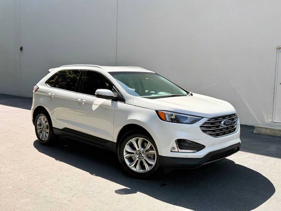 Ford Edge Titanium      2024