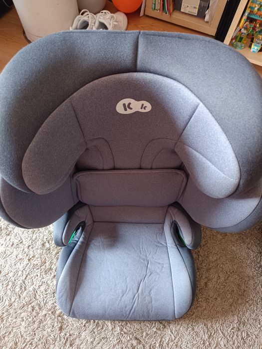 Vende cadeira de bebê para auto com isofix - pouco usada .