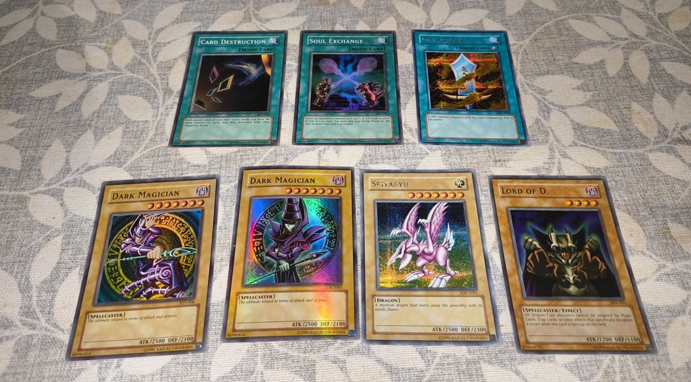 Cartas Yu-Gi-Oh antigas