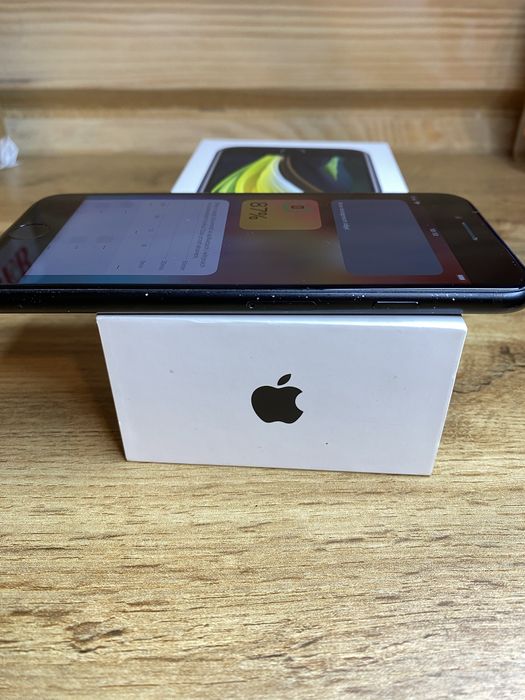 Iphone SE 2020 druga generacja 64 GB