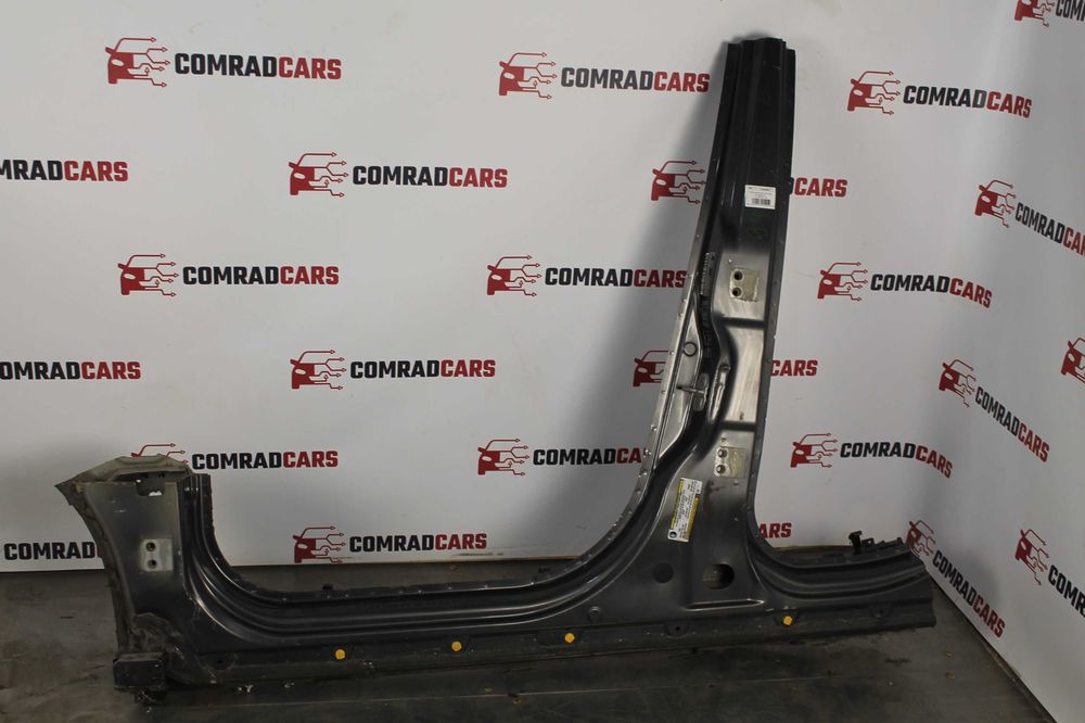 Стійка кузова центр Лев Jeep Renegade 14-24