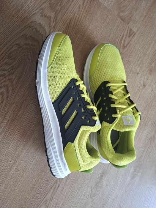 Кросівки Adidas GALAXY 3  Λαχανί 46розмір/30см
