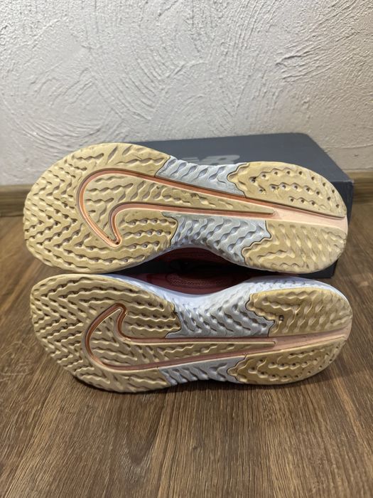 Кросівки Nike react