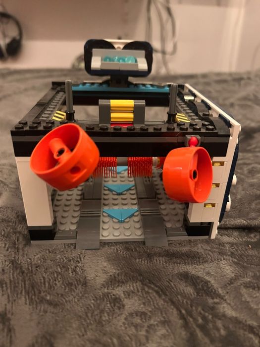 Lego city myjnia samochodowa 60497