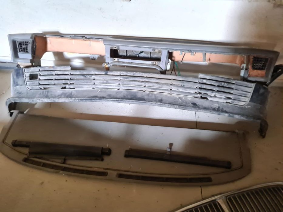 Grill Jaguar Xj40