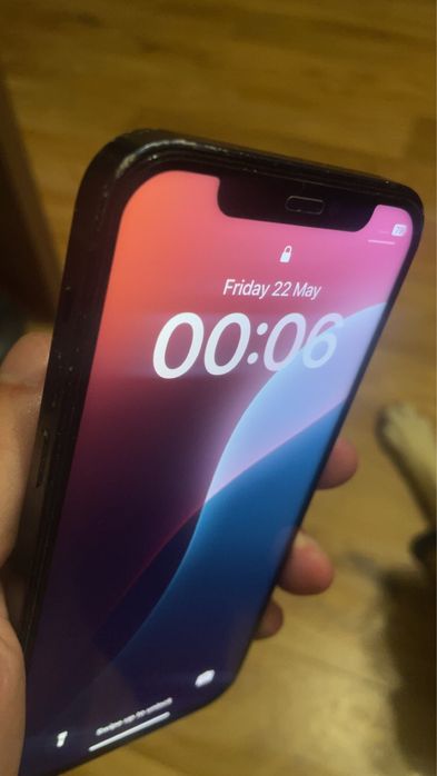 Iphone 12.
