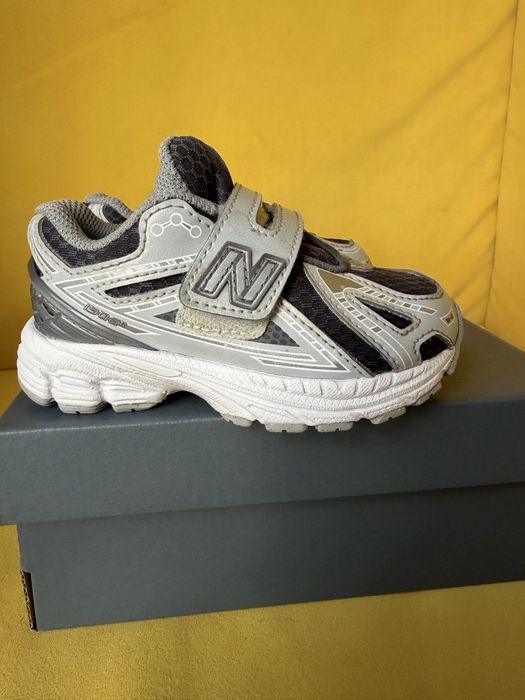 Дитячі кросівки new balance 23,5 розмір
