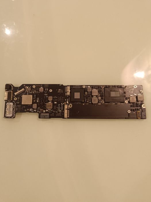 Плата MacBook air a1466 2012/Core i7,2.0ghz/8gb под восстановление