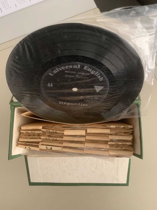 Discos vinil curso de inglês dos anos 70 com 22 discos e livro