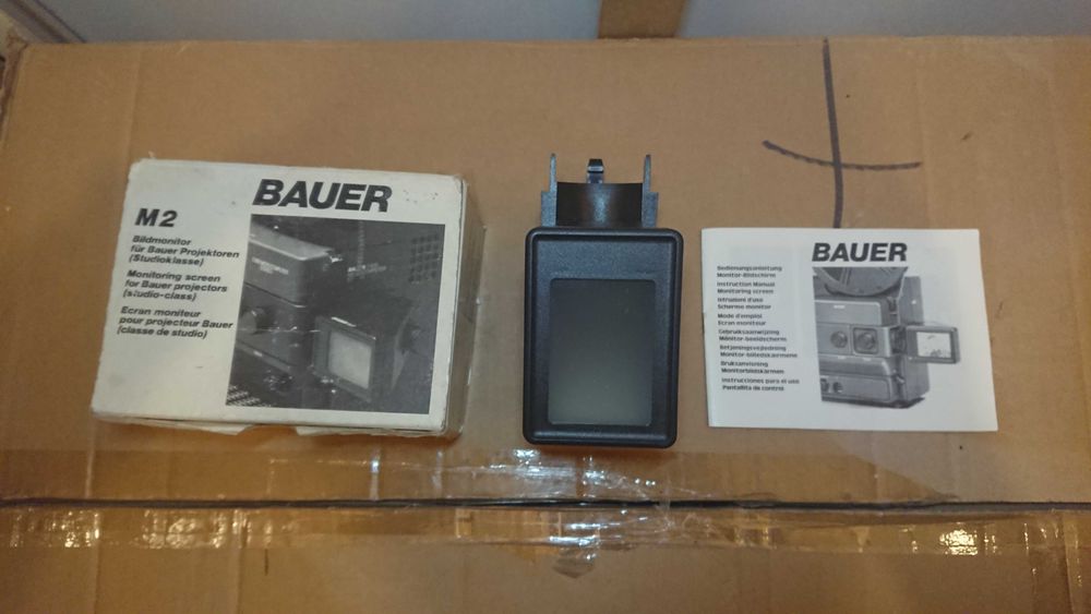Bauer M2 ekran do projektor 8mm super 8 studyjny